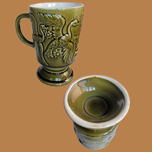 Vintage 1960s and 1970s Set of Four Mismatched Coffee Mugs - Picture 3 of 5